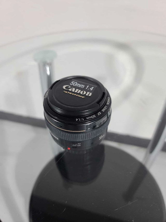 Canon 50mm lens in Cameras & Camcorders in Winnipeg