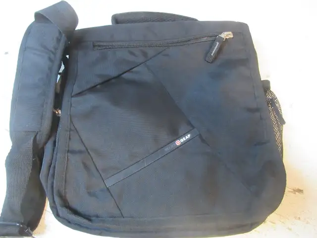 A  VENDRE in Bags & Luggage in Saint-Jean-sur-Richelieu - Image 6