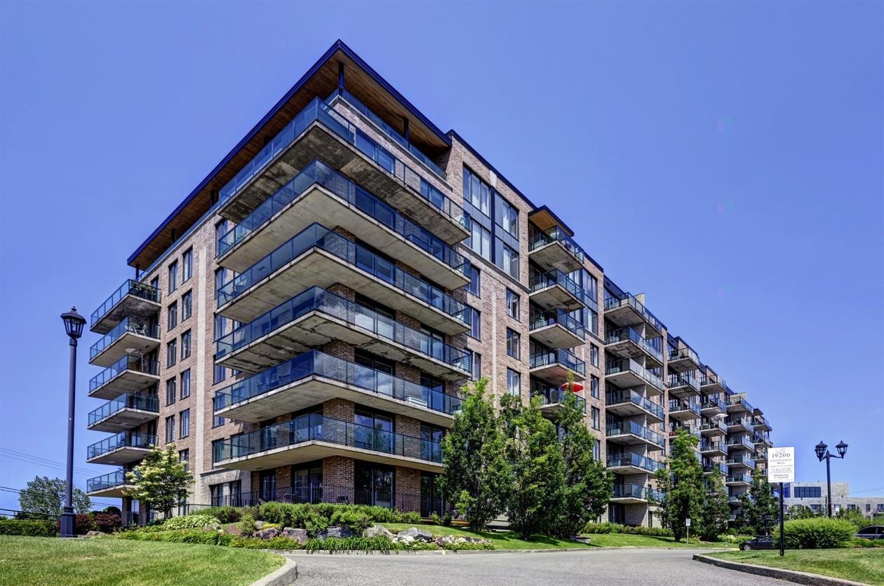 LIBRE! Condo 3 CC, 2 STATS, UNITÉ DE COIN! — photo 1