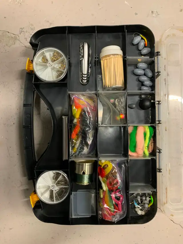 Fishing Paraphernalia - case. lures, weights, line in Fishing, Camping & Outdoors in Ottawa - Image 2