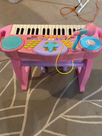 Kids keyboard piano with microphone