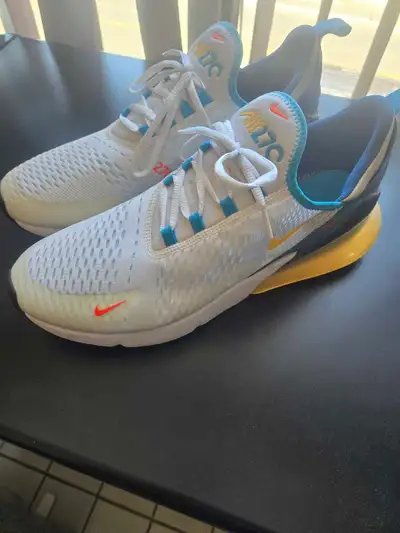 Nike Air Max 270 size 13, View more