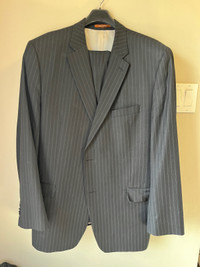 Michael Kors navy suit size 48 L waist 39