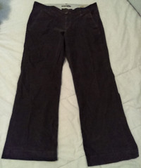 Gap Women's Corduroy Pants. Size 8 - 10. Ad 2 of 3.