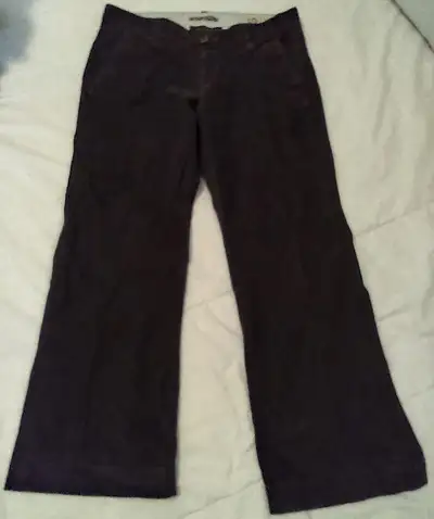 Gap Women's Corduroy Pants. Size 8 - 10. Ad 2 of 3., View more