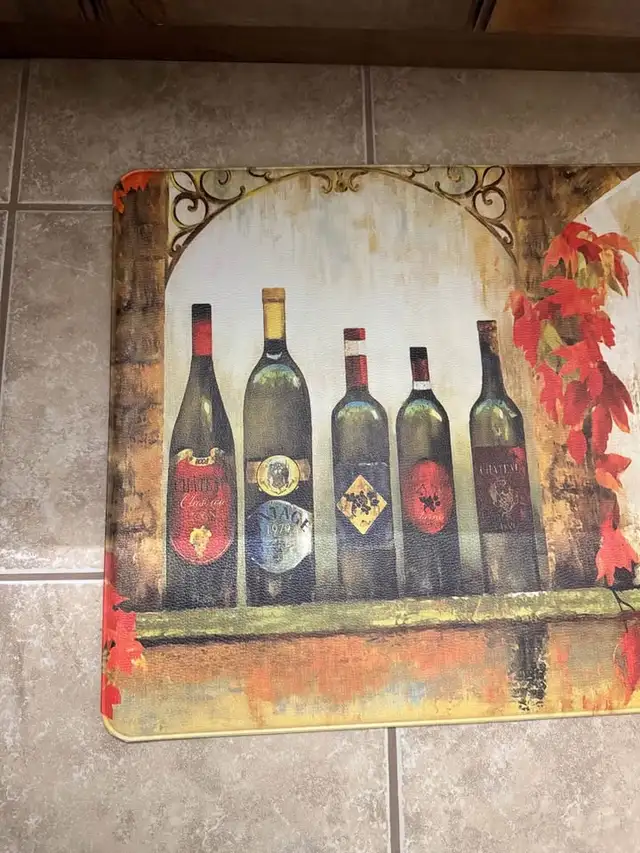 New Wine Bottle design floor Mat 10x 30 inches great for bar. in Home Décor & Accents in Lethbridge - Image 4