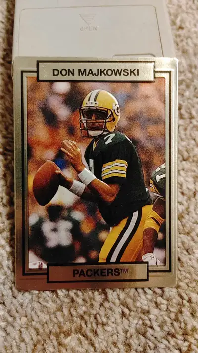 Don "Magic Man" Majkowski 1990 Action Packed Green Bay Packers #85. Gold foil embossed card. Please...