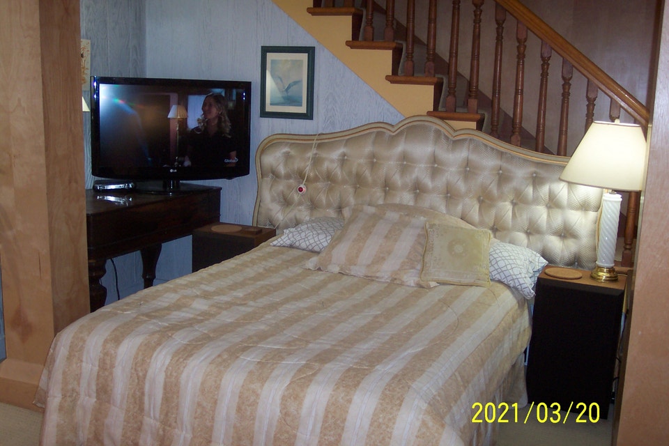 STUDIO Luxury Suite-SOUTHEND  HFX  starting January 1 4