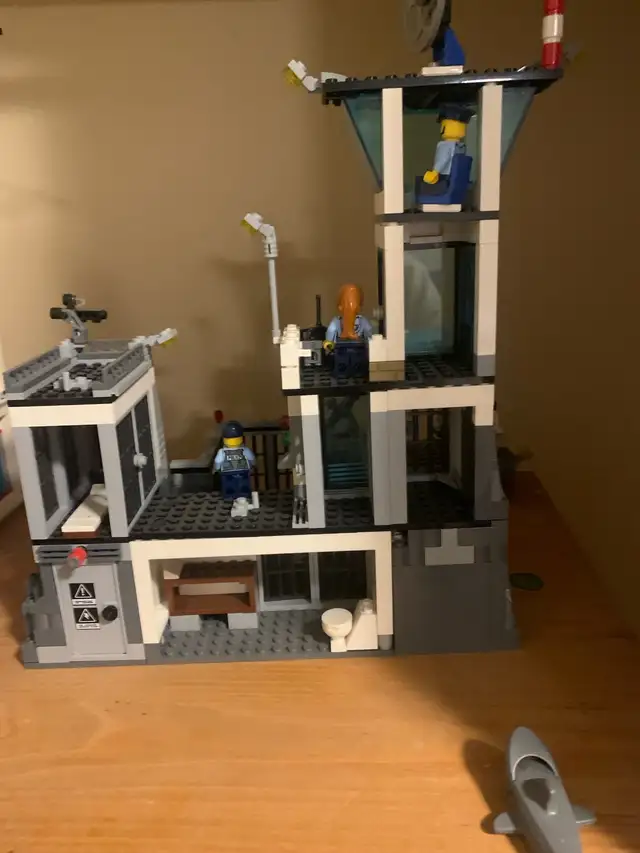 lego city prison break lego  in Toys in Ottawa - Image 3