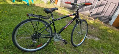 Vélo Nakamura Elite noir Hybride 24 vitesses Pneu pression 90 lb Comme neuf