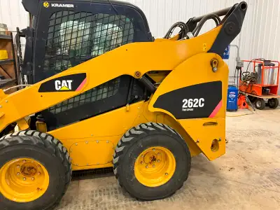 Cat 262C for sale.1873 hours.Call 1-306-693-5076 Drinkwater Sask.