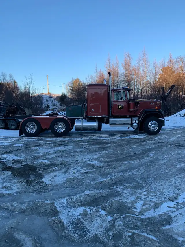 1988 macksuperliner in Heavy Trucks in Muskoka - Image 3