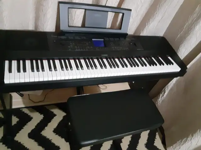 piano a vendre in Pianos & Keyboards in Lanaudière - Image 2