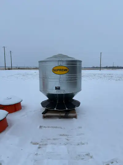 Supreme Hog Feeder: 60 bu. Capacity Advanced Scalloped Trough Really Saves Feed! Here’s how… Advance...