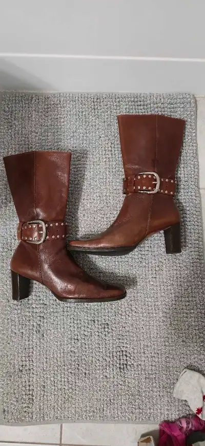 Chic Women's Leather Boots, View more