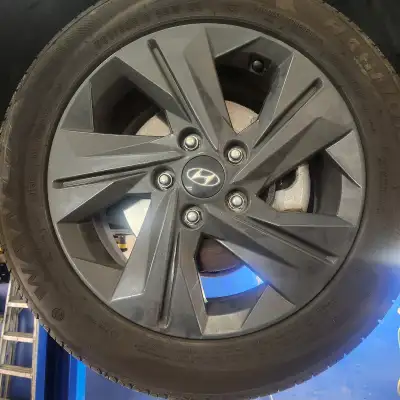 Rims only...16 inch 3 rims are good 1 rim needs repairing. Has a crack . These retail for 500 per ri...