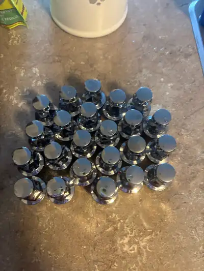 24 chrome f150 lug nuts