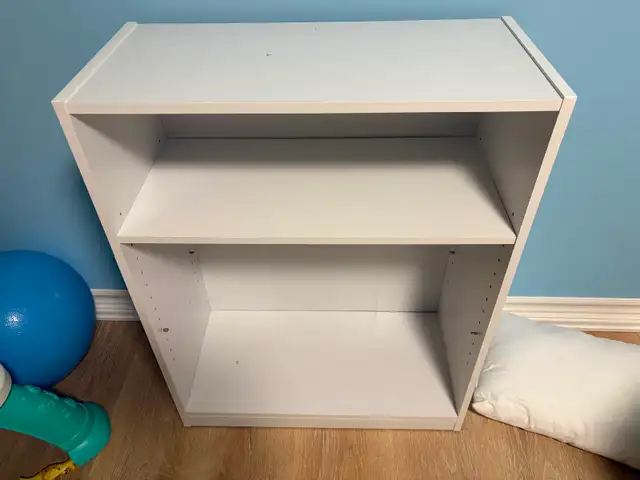 Book shelf in Bookcases & Shelving Units in Oshawa / Durham Region - Image 2