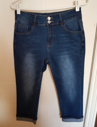 Jeans 3/4 extensible, grandeur 8-10, neuf