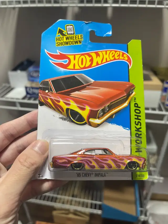 2014 Hot wheels 1965 Chevy Impala Brown Lowrider Flames in Arts & Collectibles in Markham / York Region - Image 2