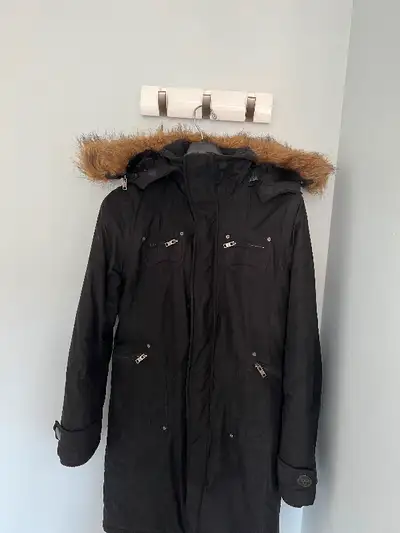 Winter coat TNA in very good condition.