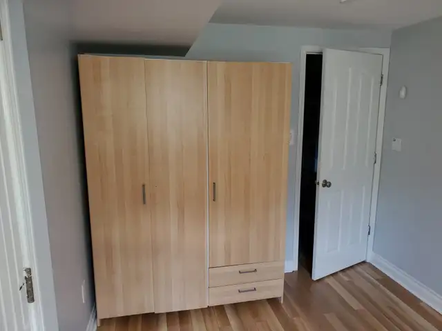 Room for rent near York University - FEMALE ONLY in Room Rentals & Roommates in City of Toronto - Image 3