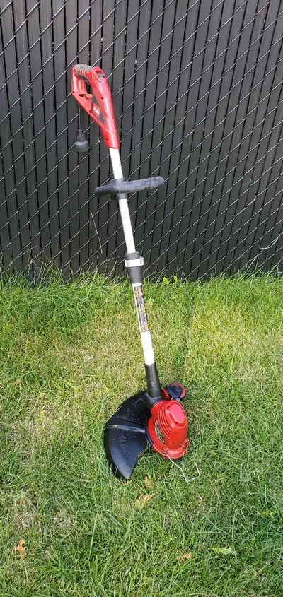 Toro weedeater trimmer / taille coupe bordures, View more