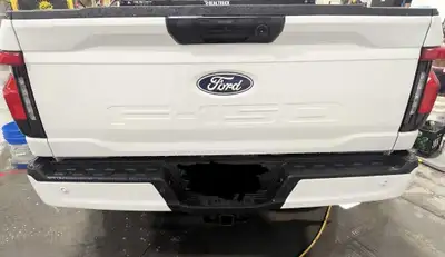 Tailgate take off, from a Ford F-150 Ford 2021 - 2025