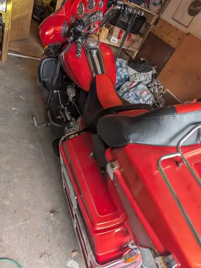 2008 ultra classic 96 cu in amazing condition rare color combination of red and orange pearl was mai...