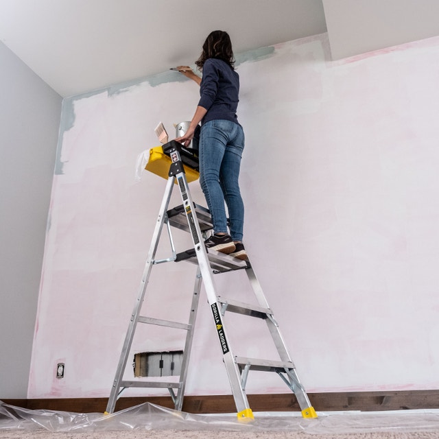 NEW GORILLA GLX5B 5.5 FT. ALUMINUM DUAL PLATFORM LADDER Échelles