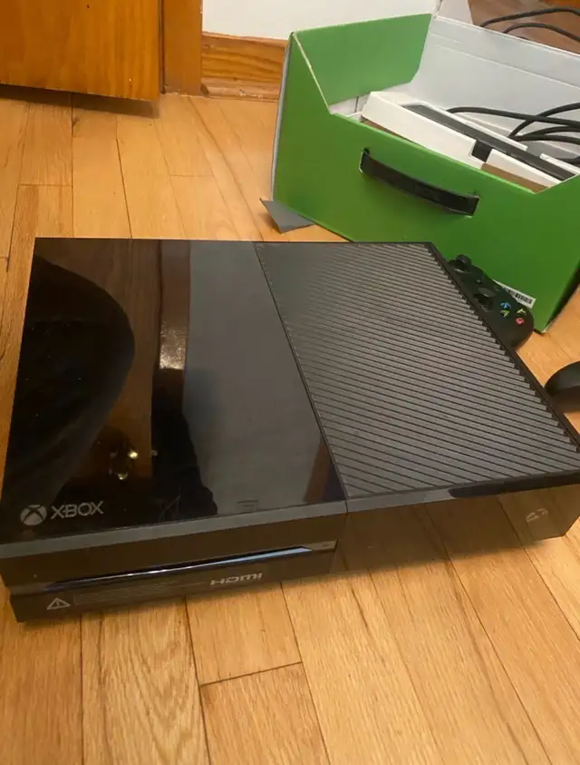 Xbox One Console  in XBOX One in City of Montréal - Image 3