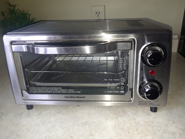TOASTER OVEN in Toasters & Toaster Ovens in Saint John
