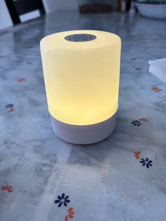 Rechargeable Color Changing LED Touch Night Light in Indoor Lighting & Fans in Kitchener / Waterloo - Image 4
