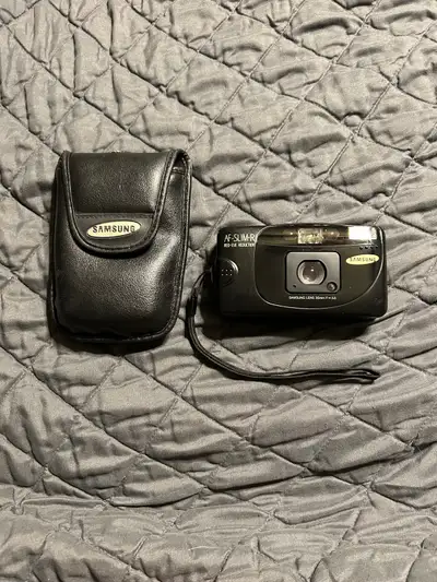 Samsung AF-SLIM-R 35mm Point & Shoot Film Camera. Working, View more
