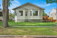 Beautiful Bungalow in Redwater - Near refineries