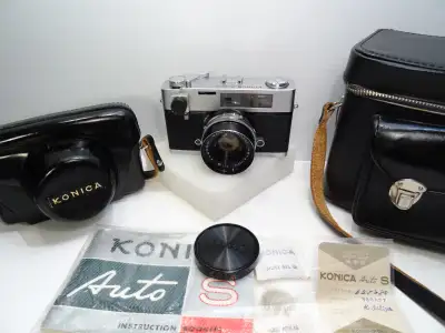 I have a beautiful, classic looking, super clean, close to mint condition, excellent working, film t...