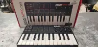 Keyboard Production Akia MPK Mini