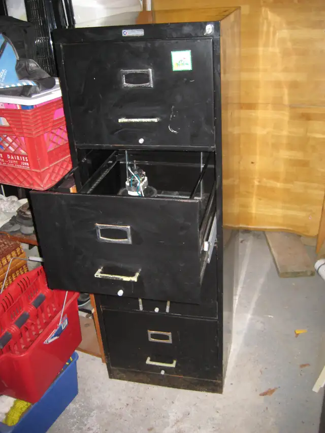 FS: 4 drawer file cabinet, metal shelves, floor lamp (new) etc. in Storage & Organization in Ottawa - Image 8