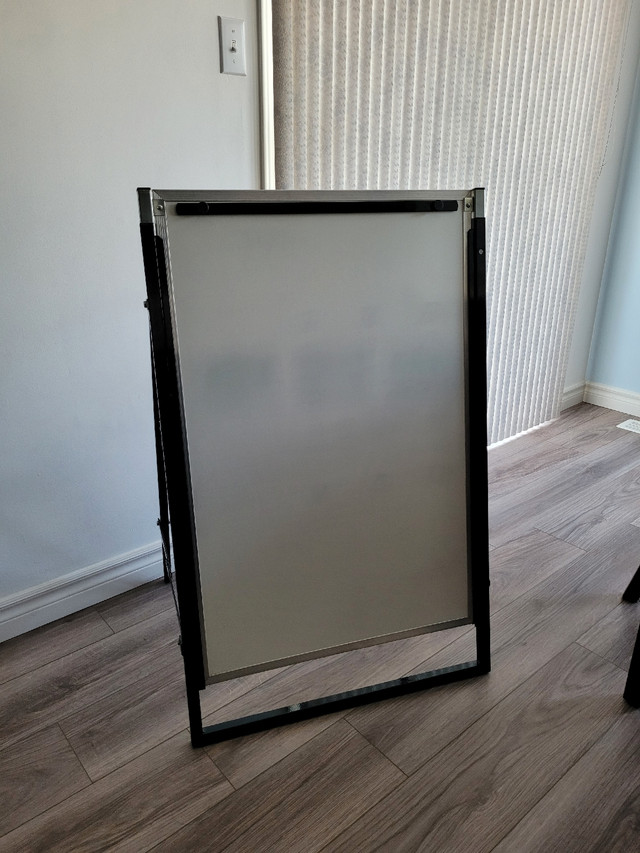 Dry-Erase Easel, Dual-Purpose Writing Board/Fli in Other in Markham / York Region - Image 2