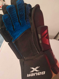 Bauer size 15" hockey gloves