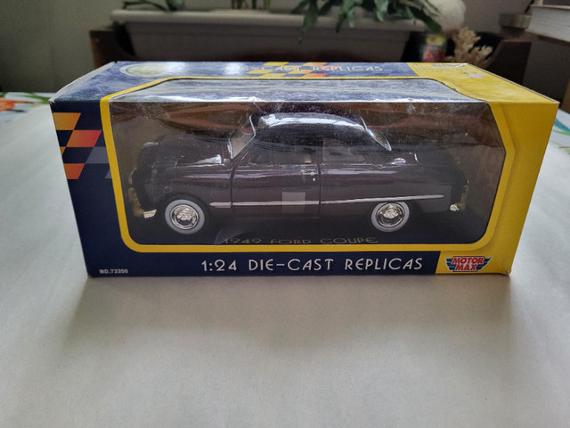 Die-cast cars - in box in Toys & Games in Belleville - Image 3