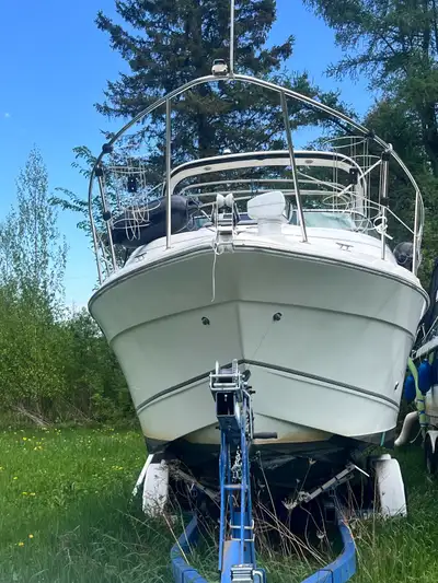 Well maintained Doral 270 sc with trailer. it has a 5.7 efi mercury engine with a bravo 3 stern driv...