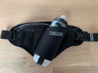 Bouteille pour hydratation avec ceinture