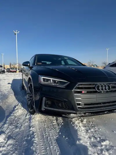 Selling my Audi S5 Prestige top of the line comes with every option including heads up-display . New...