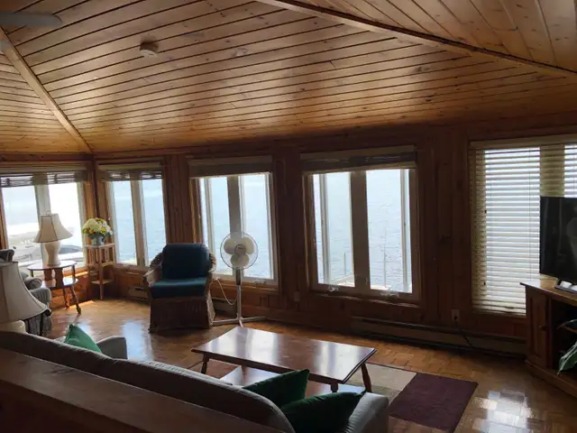 Bobcaygeon Cottage Rental with Private Dock in Ontario in Canada - Image 10