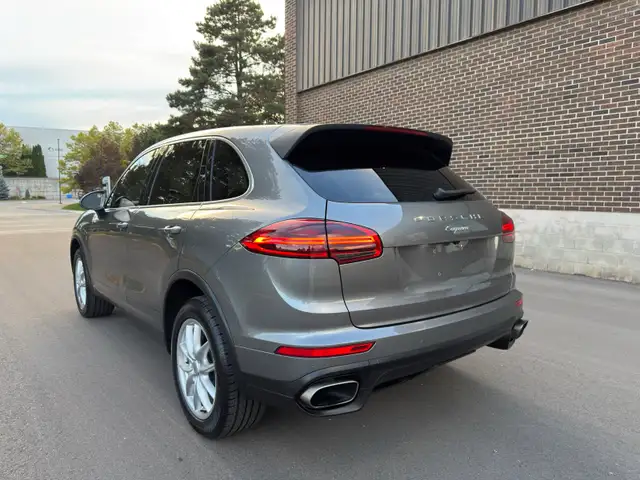 2016 Porsche Cayenne577405888349480962