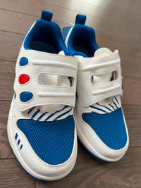 Kid shoes - white and blue - size 11 - Light up