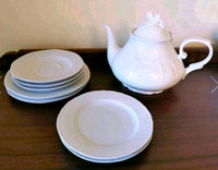 Pure White Crown Imperial fine bone china teapot/side plates