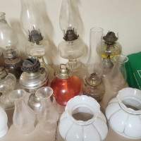 LOT ANTIQUE OIL GLASS LANTERN 