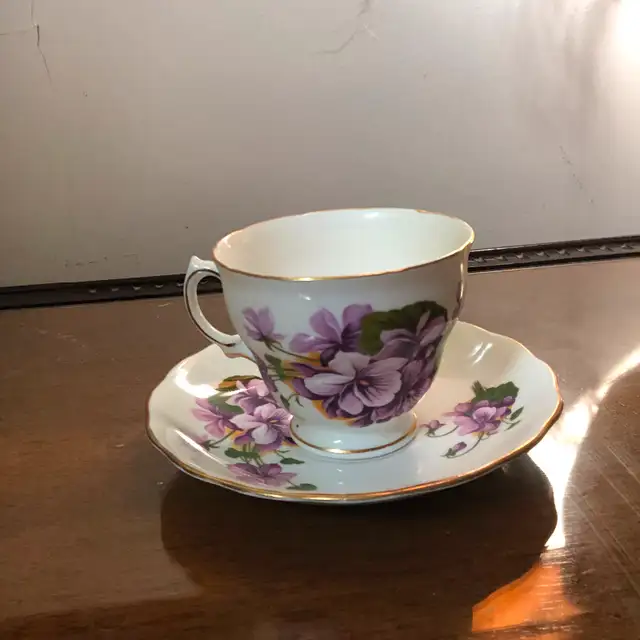 ENGLISH BONE CHINA - Vintage62863737988483122